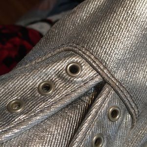 Women’s 9.5 Silver Keds